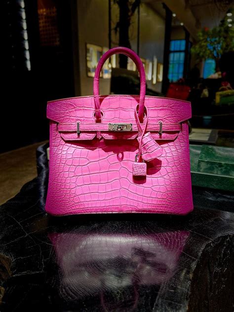 Hermes Birkin 25 Rose Shocking Matte Alligator 